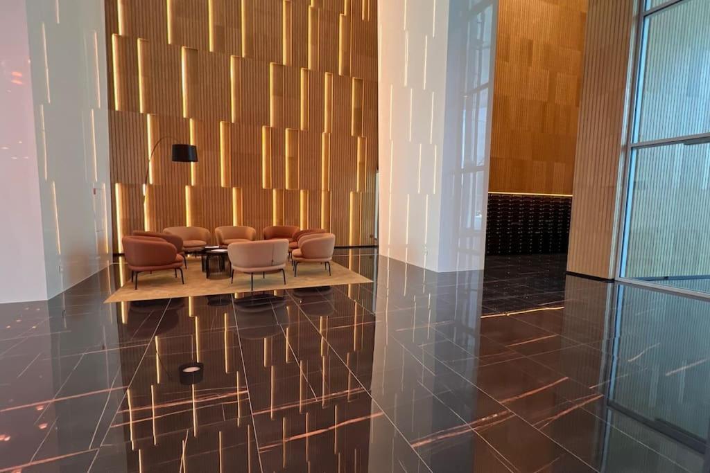 The First Skyscraper In Slovakia Apartment บราติสลาวา ภายนอก รูปภาพ