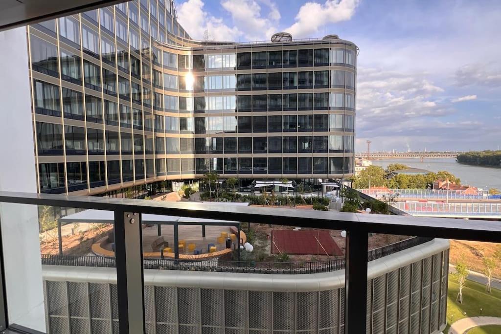 The First Skyscraper In Slovakia Apartment บราติสลาวา ภายนอก รูปภาพ