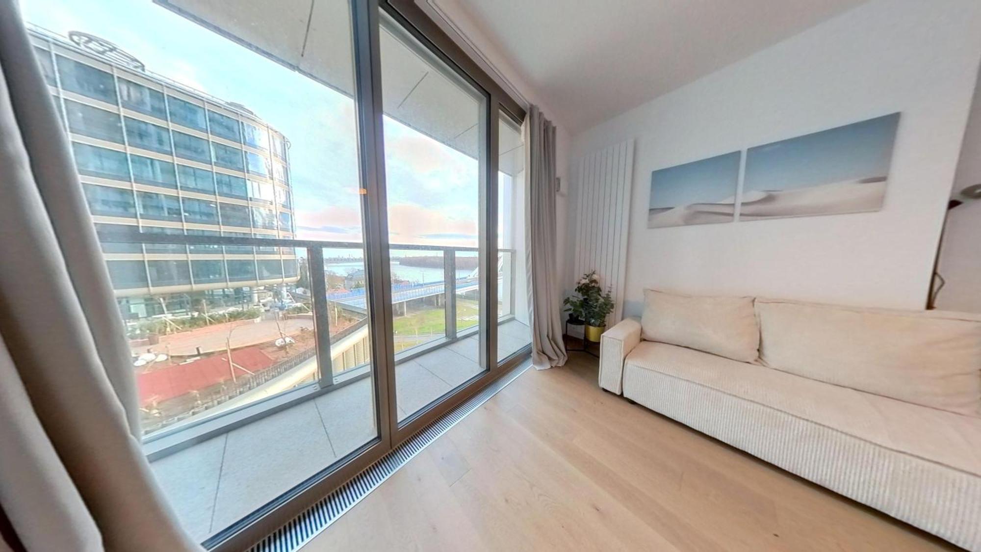 The First Skyscraper In Slovakia Apartment บราติสลาวา ภายนอก รูปภาพ